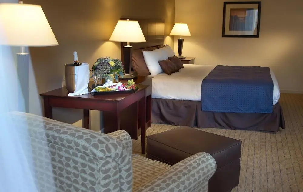 Nichols Village Hotel and Spa