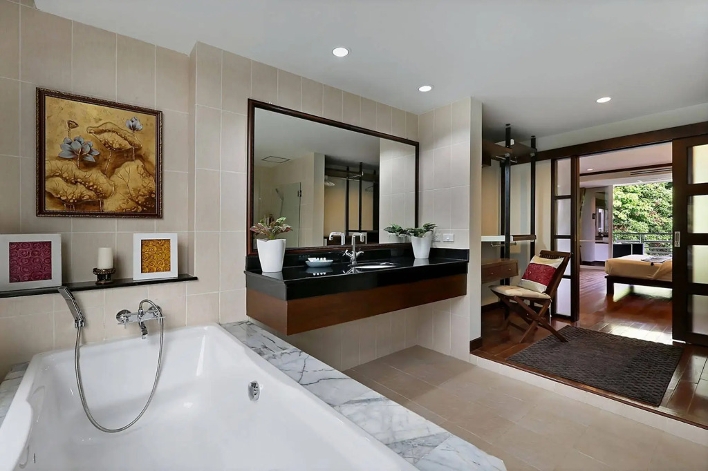 Karon View Royal Lotus