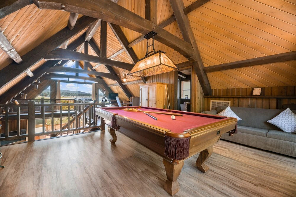 Alpine Lakefront - Lakefront Cabin And All The Amenities Really Fun From The Pool Table And Spa 3 Bedroom Home