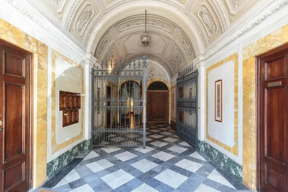 Casa Palatial in Lucca