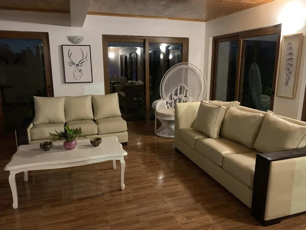 Teanehi Bed & Breakfast