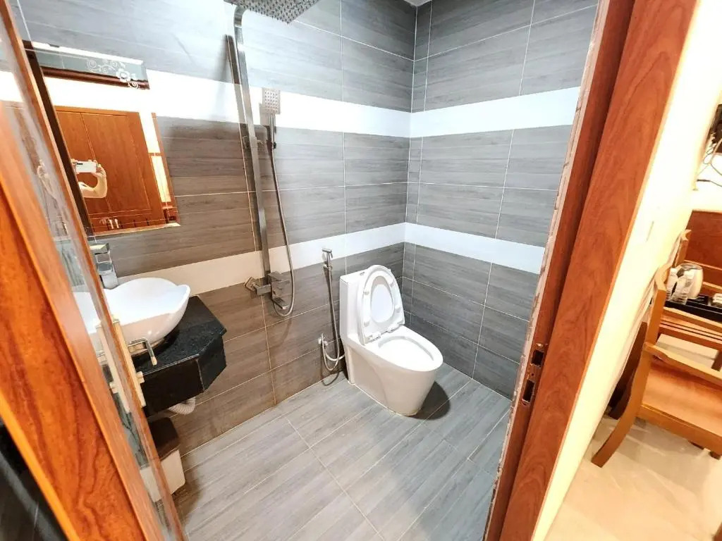 Van Nhi Hotel