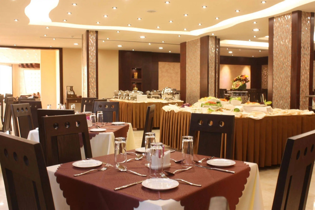 Petra Moon Hotel
