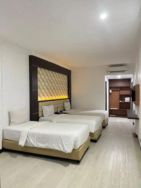 Sindoro Hotel Cilacap by Conary