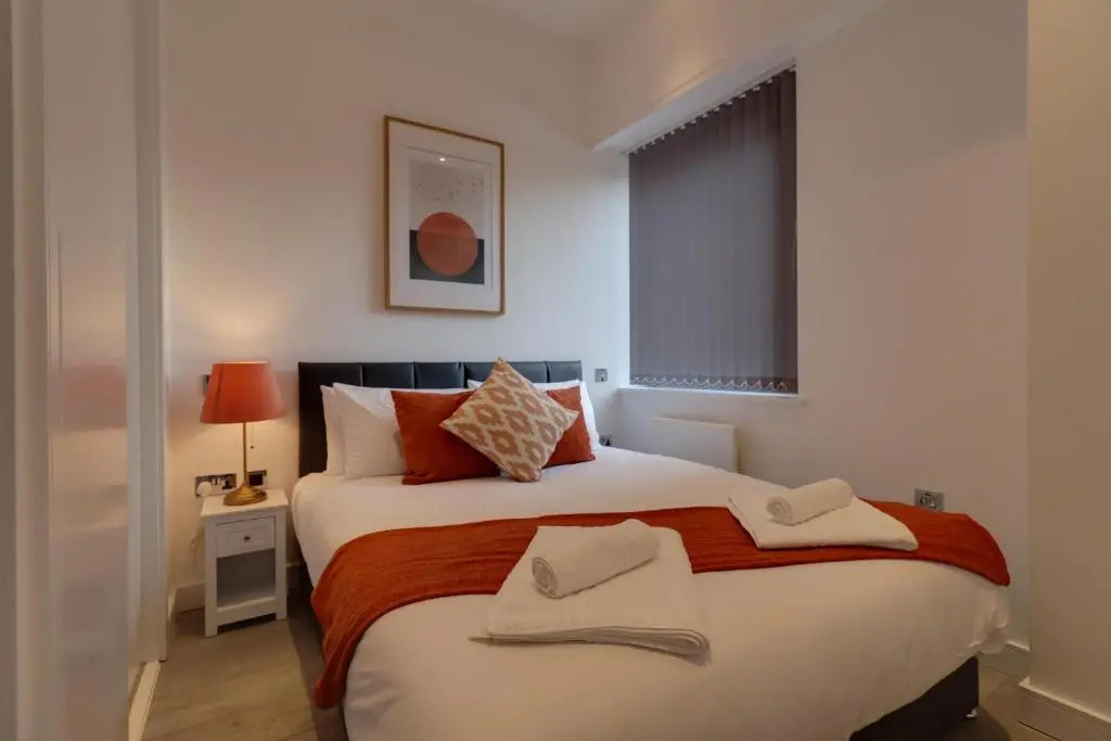 Stunning 1-Bed Deluxe Apartment in Slough