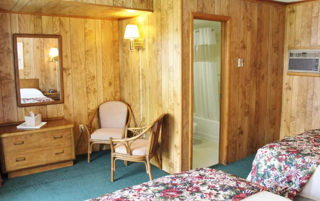Barberry Court Motel &Cabins