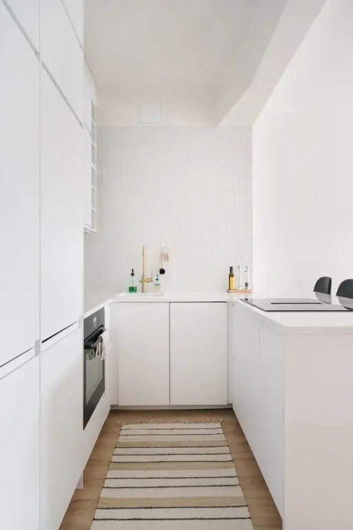Modern Top-Floor Apt. in Helsinki