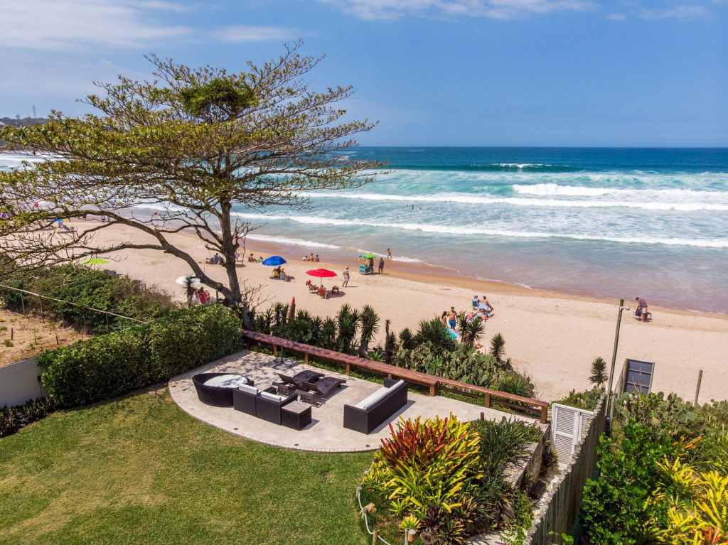 Mansão Pé na Areia da Praia de Geribá com Seis Suítes Por Luxury Rentals