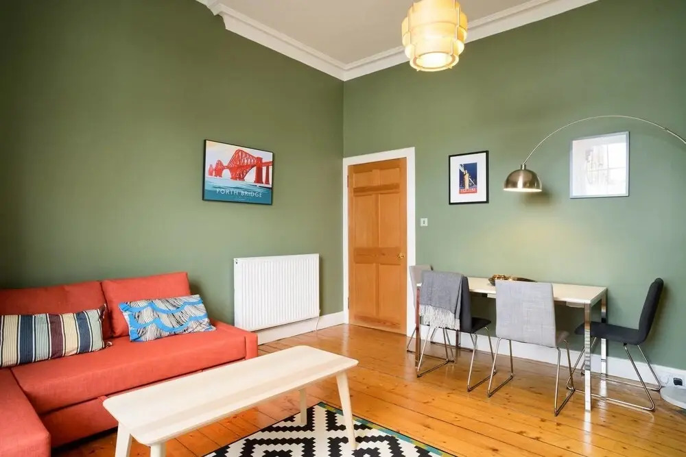 Great Location! 3 Bedroom Ground Floor