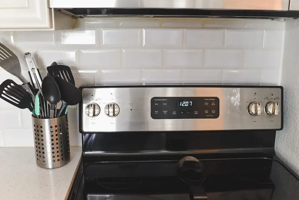 Downtown Jacksonville Retreat Pet-friendly With Hot Tub & Backyard Oasis