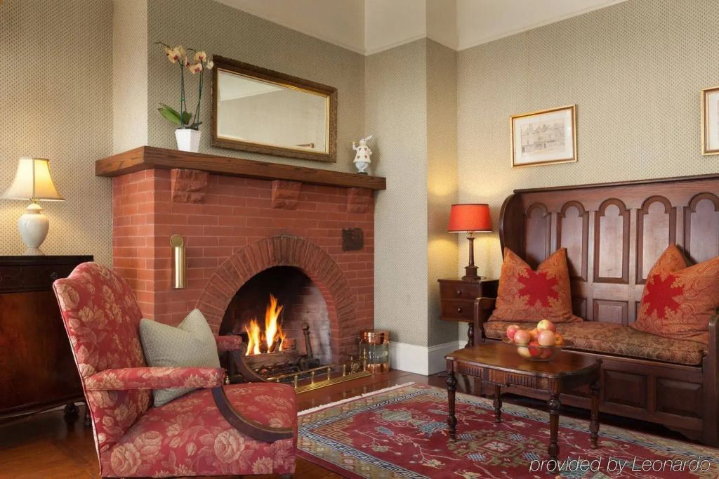 Cheshire Cat Inn & Cottages