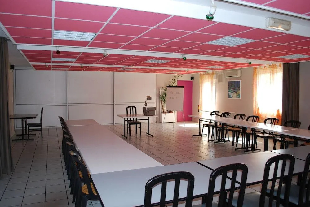 Artel Hotel