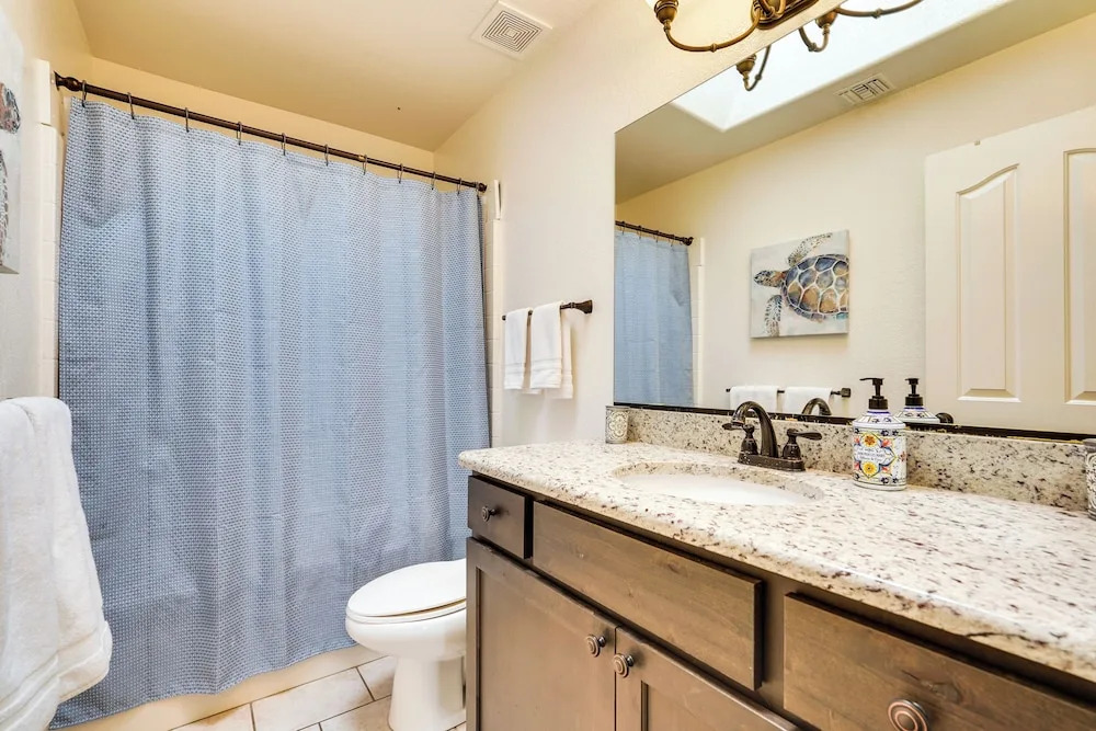 4 Mi to Lake Access: Home w/ Lake & Mtn Views!