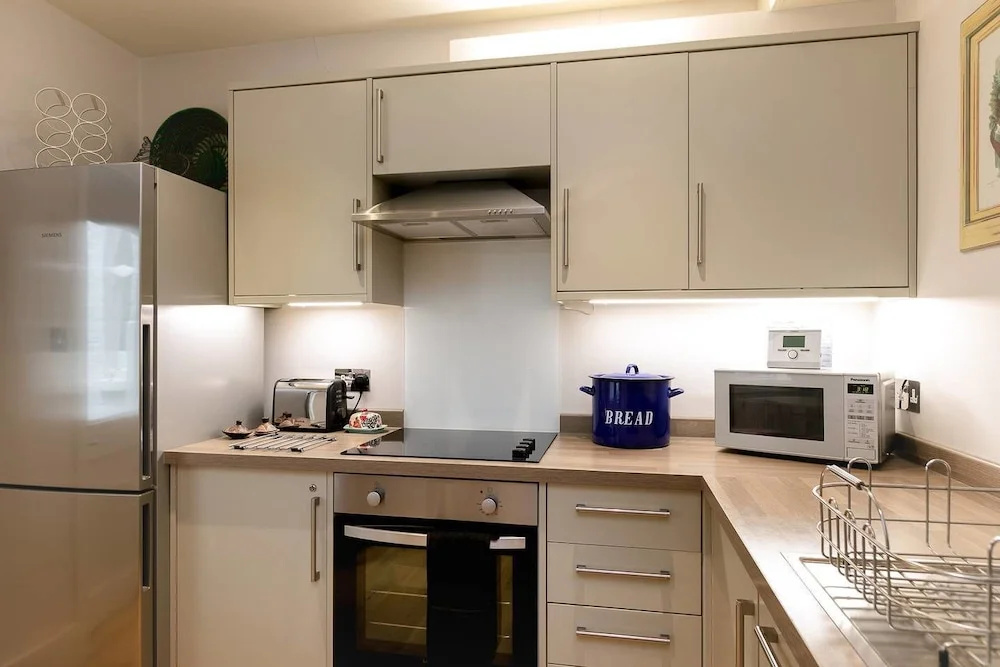Beautiful 1BR Home in Chelsea - 3 Guests!
