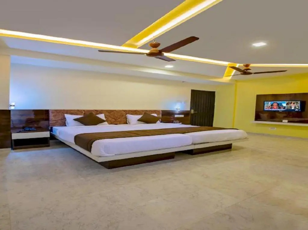 IVY RESIDENCY