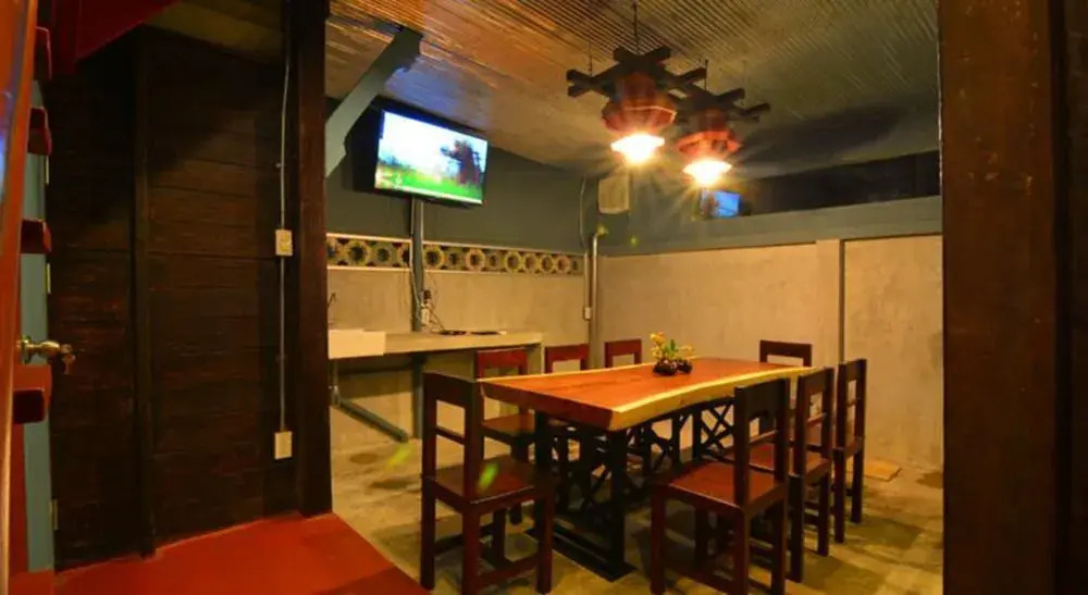 La Moon Hostel