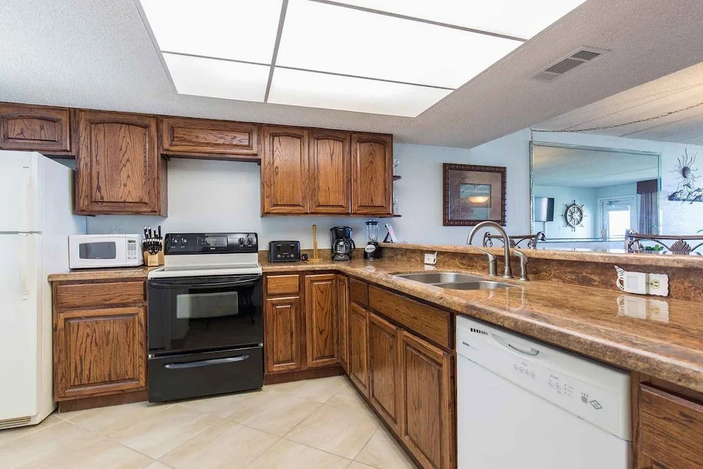 Saida II Condominium 502