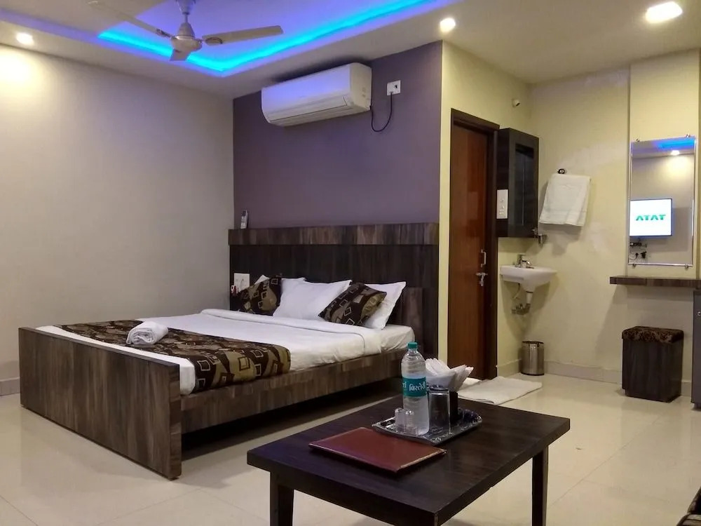 JK Rooms 128 Hotel RR