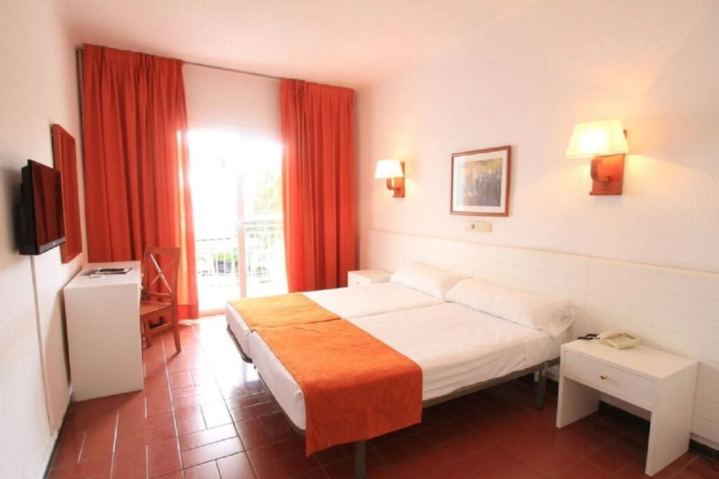 2 Garb - Lloret de Mar