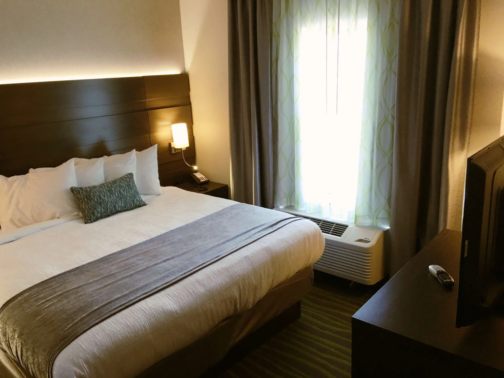 Best Western Plus Prien Lake Hotel & Suites - Lake Charles