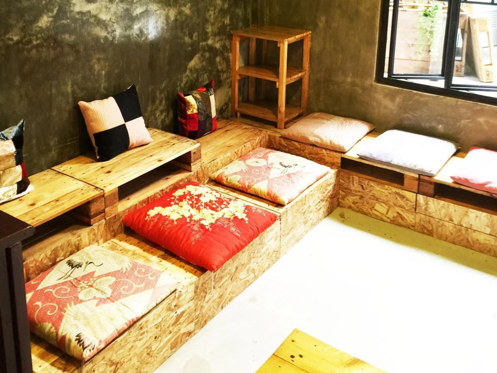 Hometown Hostel