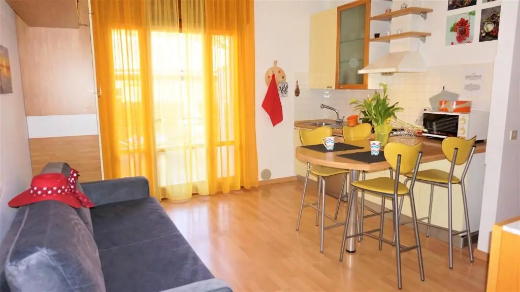 Lovely Flat on the Mezzanine Floor With Garden and Terrace by Beahost Rentals