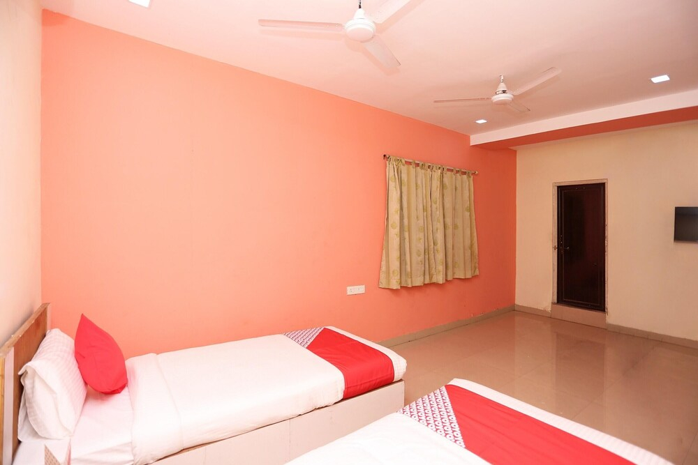 Hotel O Ambuja City Centre Mall