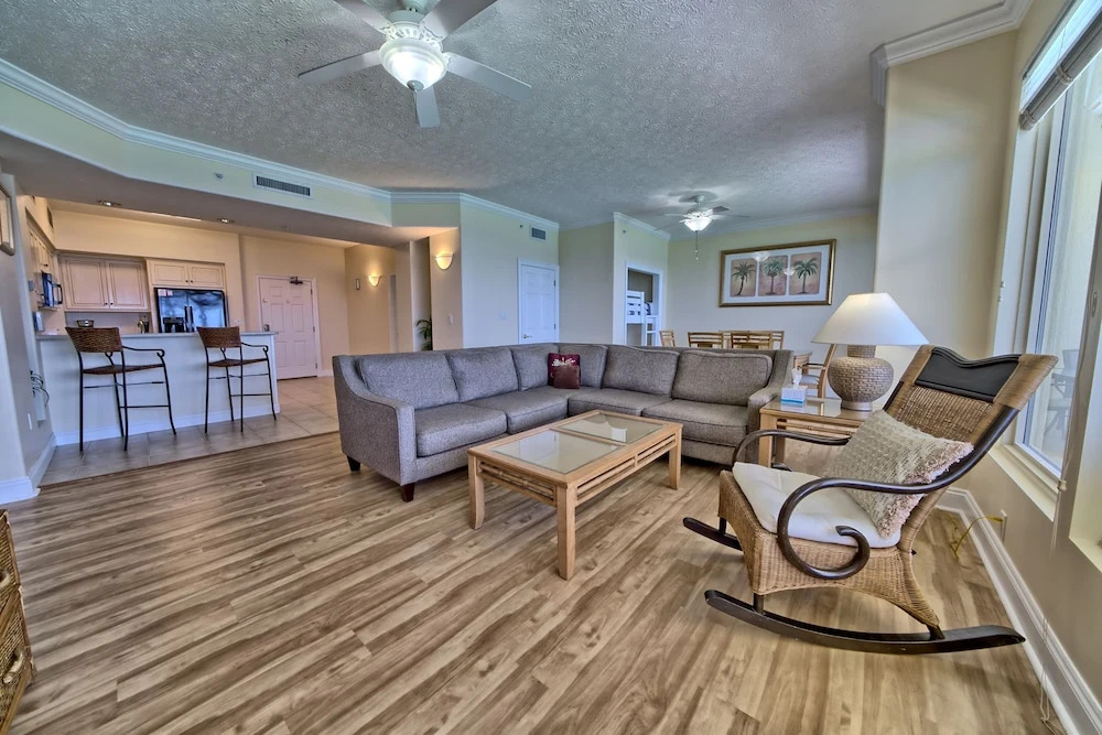 Luxurious Tropical Condo with Breathtaking Gulf View - Unit 2006 by RedAwning