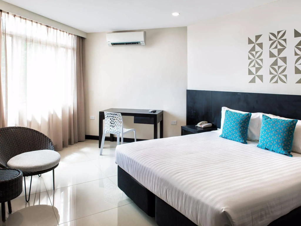 Tanoa International Dateline Hotel