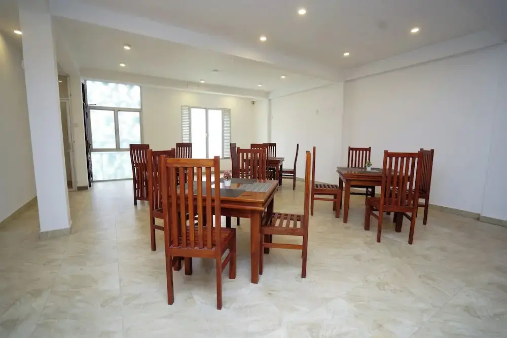 Reluxmee Hotel Anuradapura