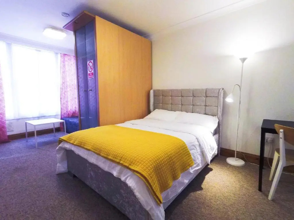 Flat 1 at 6 Taunton Mews