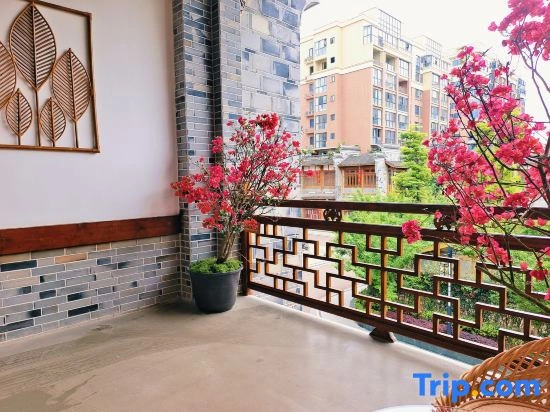 Chongzhou Yuetengxi Homestay (Yanhuachi)