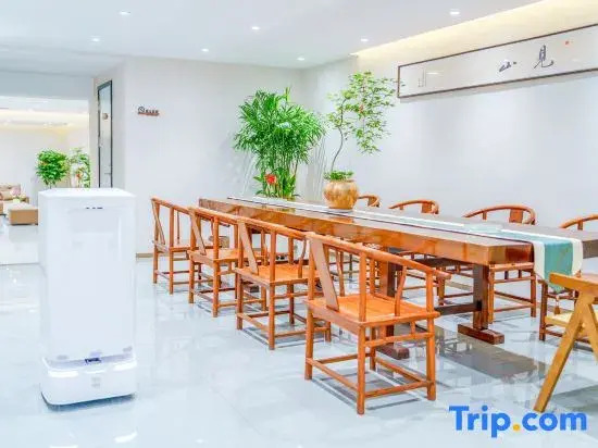 Ruyuan Homestay (Dalian Sports Center Branch)