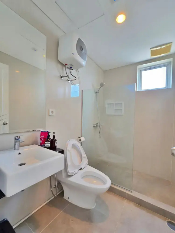 Amethyst By SanLiving - 3BR & 1 Maid Room - Central Park Mall