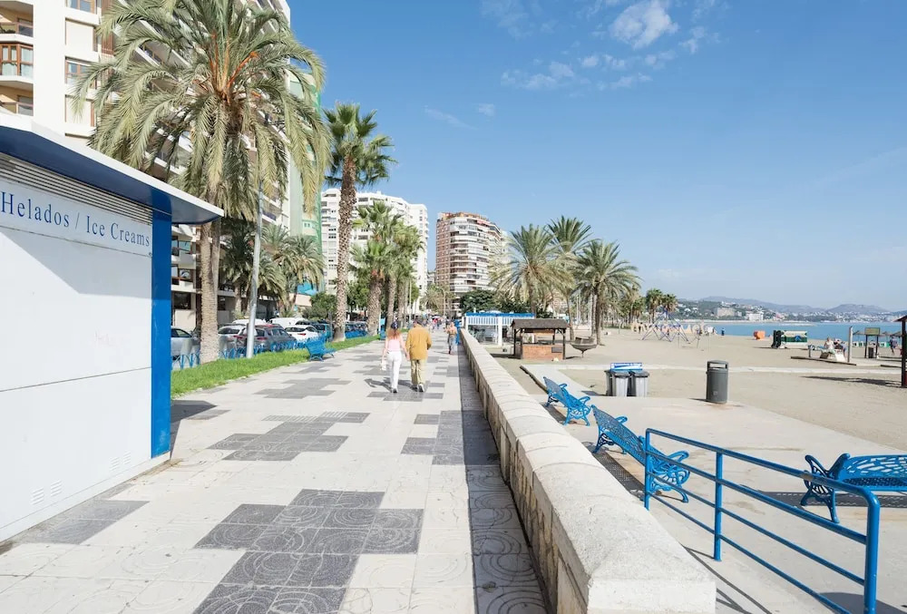 LU&CIA City Beach Malagueta 2