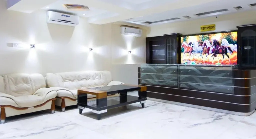 Hotel Karishma Grand