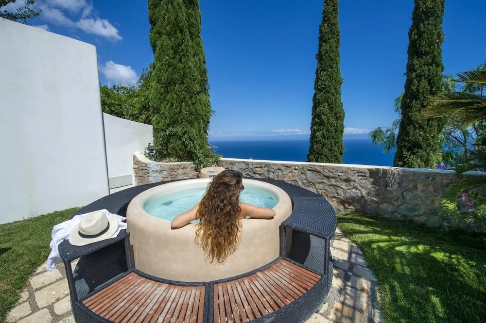 Casa Elena - In the Center of Praiano Parking Panoramic Hot tub