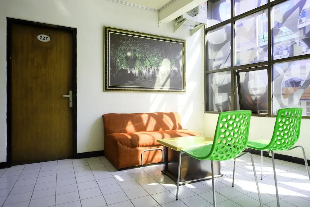ZEN Rooms Basic Kalimas Sunan Ampel