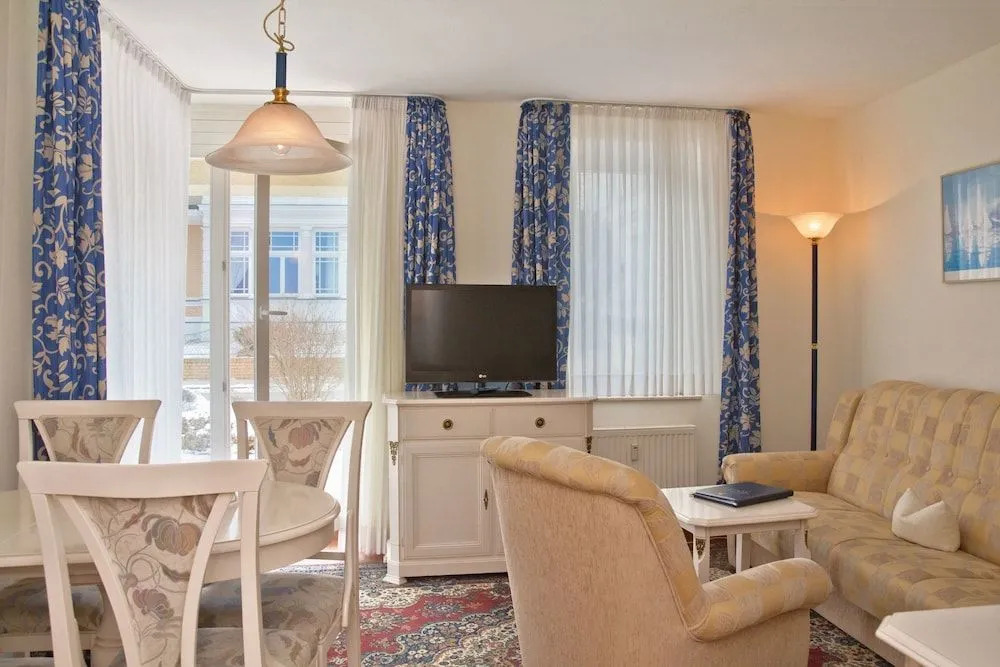 SEETELHOTEL Ostseeresidenz Bansin mit Pool und unmittelbarer Strandnähe