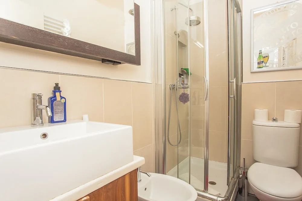 2 Bedroom Flat Near Notting Hill