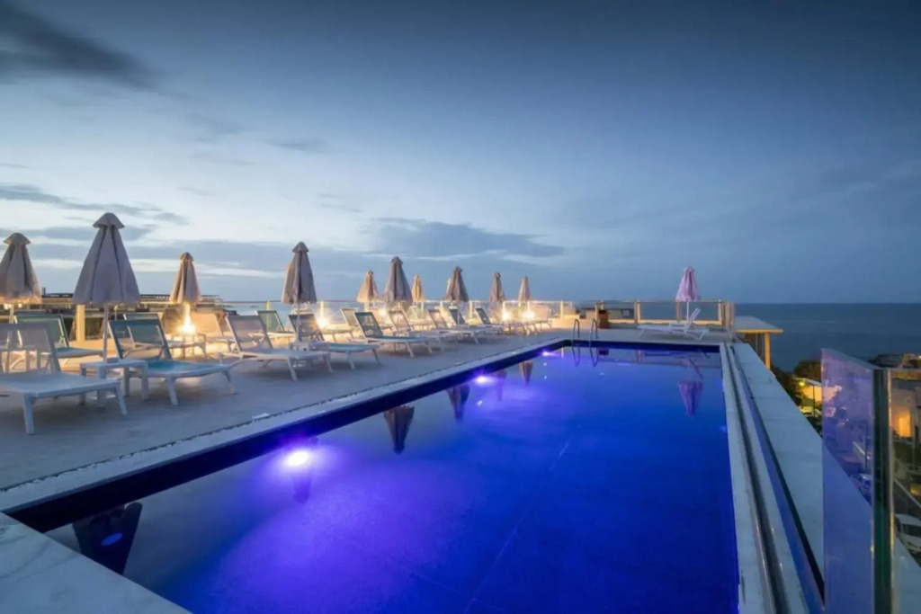 Golden Beach Hotel