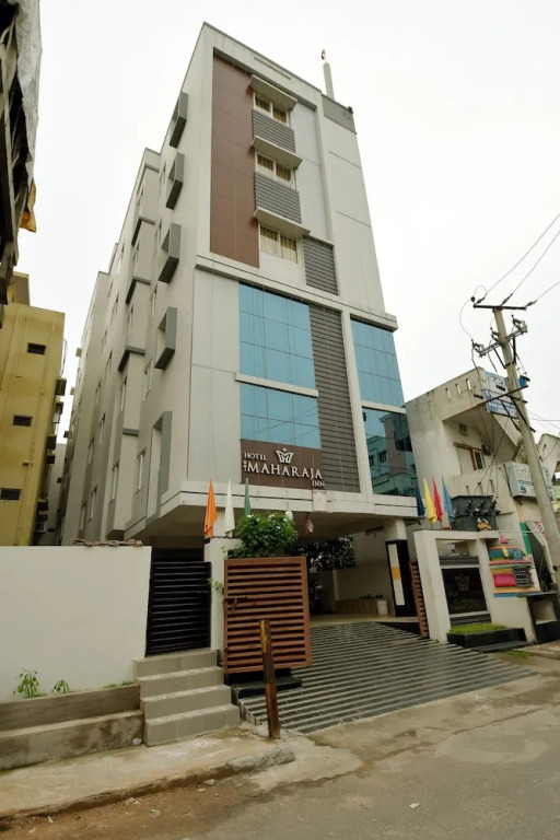 Sri Maharaja Inn