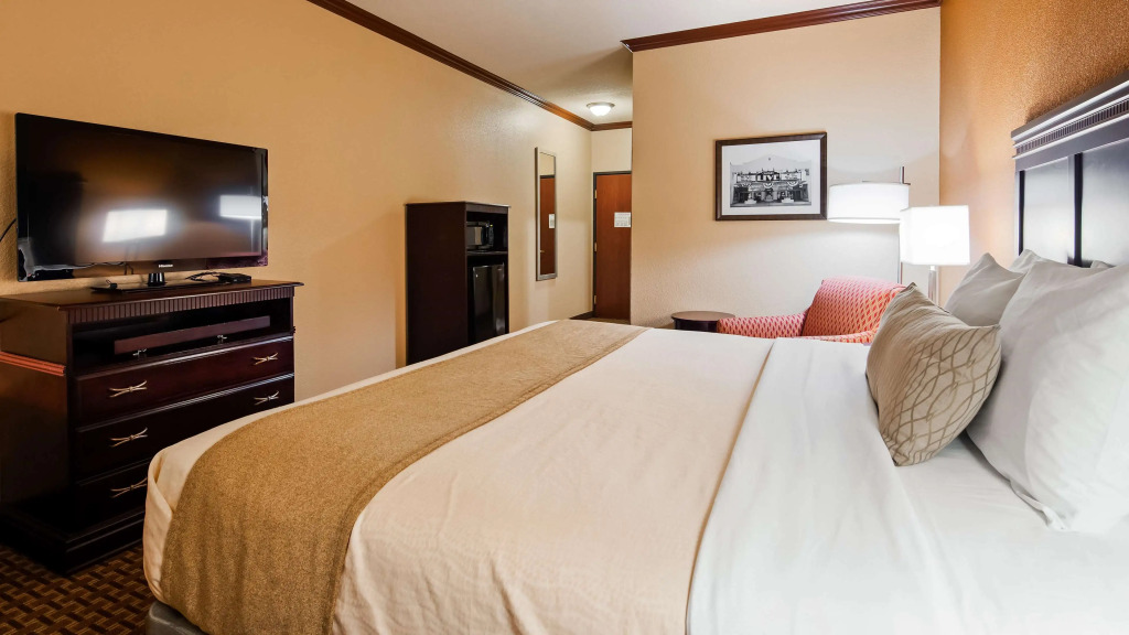 Best Western Granbury Inn & Suites