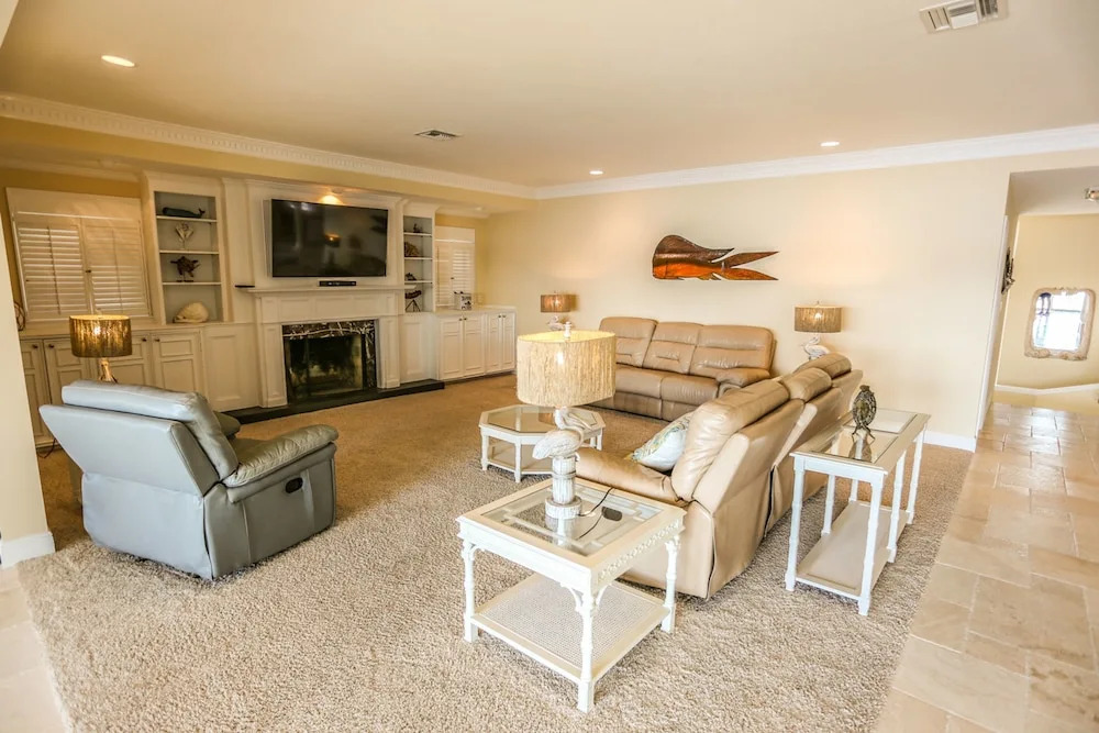 936 San Carlos