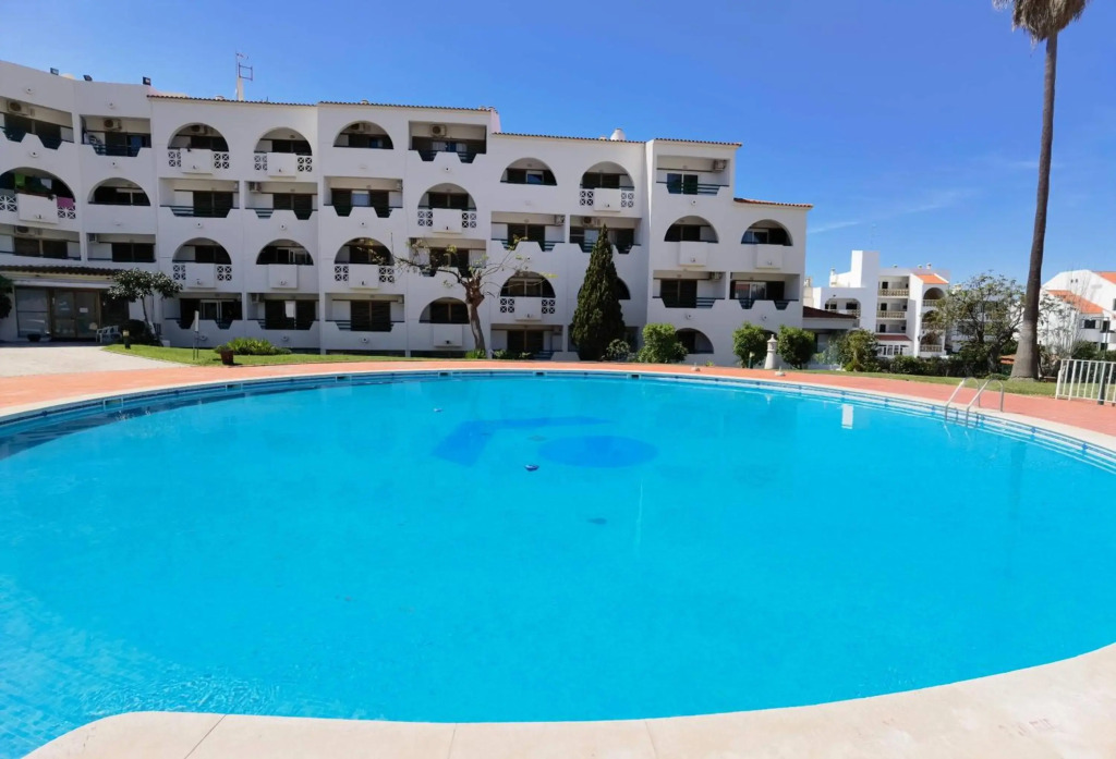 209 Modern Apartment in central Albufeira close to everything