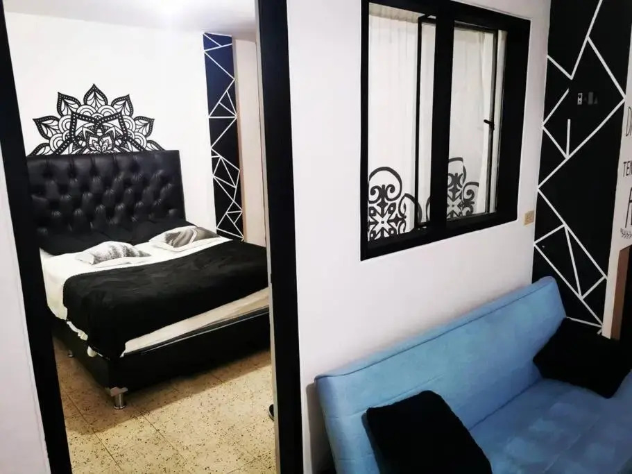 Hermoso apartamento en el centro historico de San Gil, junto a agencias de turismo, restaurantes, Gallineral, transporte, supermercado, panaderia, parking I 2