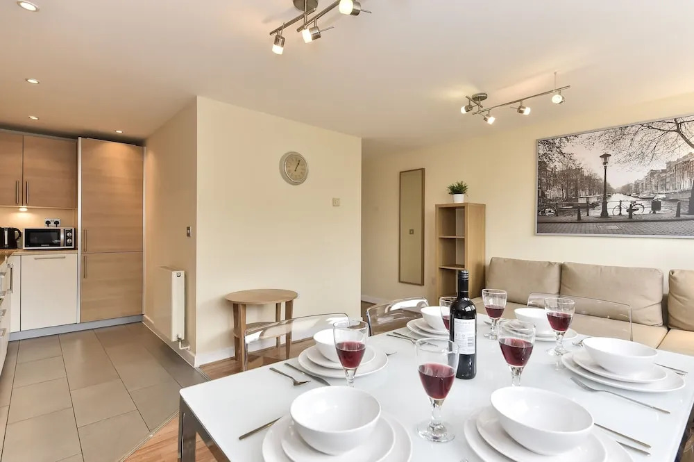 Allen Gardens Apartments
