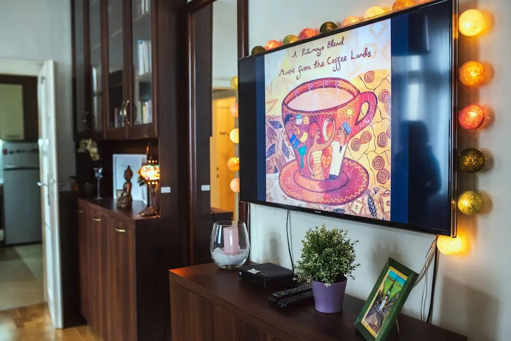 Crown Apartment - Your Royal Stay