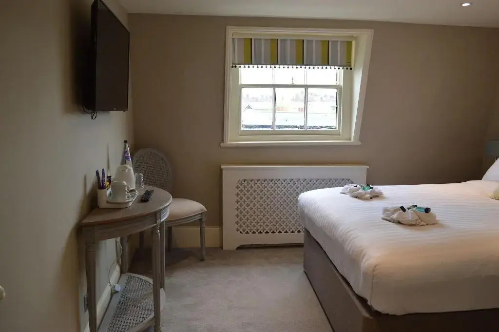 The Crown Pub & Guesthouse