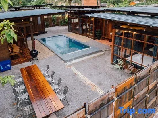 Adirek Pool Villa